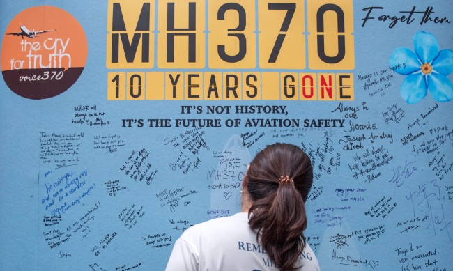   - : 10 .      MH370