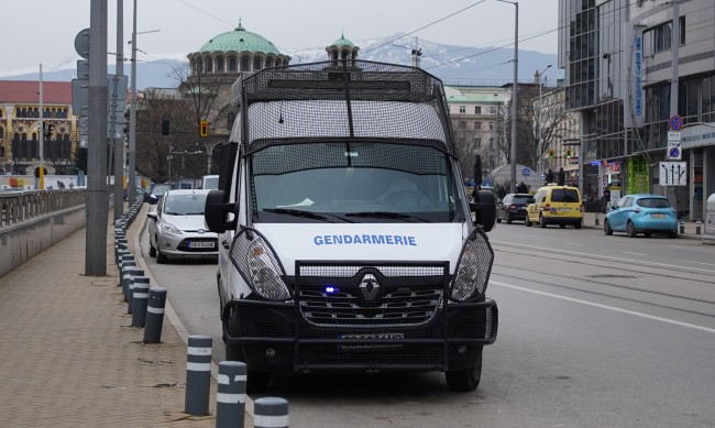 108 нелегални мигранти задържани през март, най-много в София