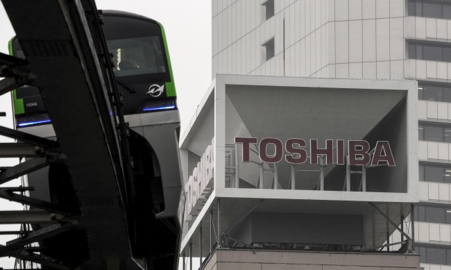 Toshiba    5 .  