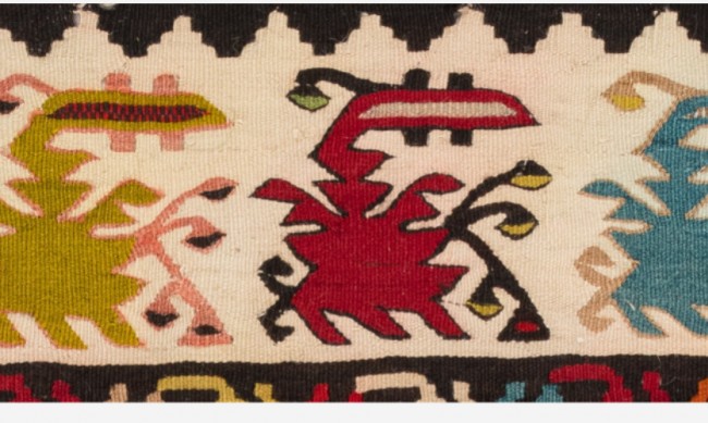 Първа изложба на български килими в Париж