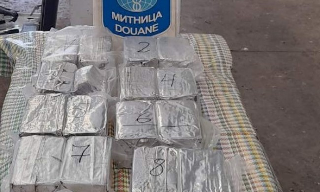 Митничари хванаха 400 кг хероин в матраци на "Капитан Андреево"