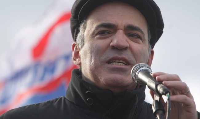 Русия арестува задочно "терориста" Каспаров