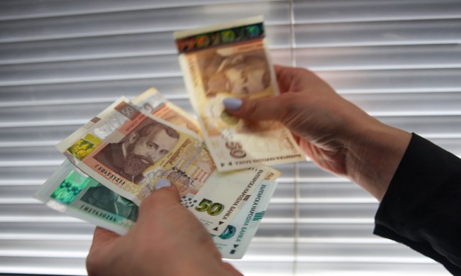 От БНБ сигнализират за повишен брой фалшиви банкноти
