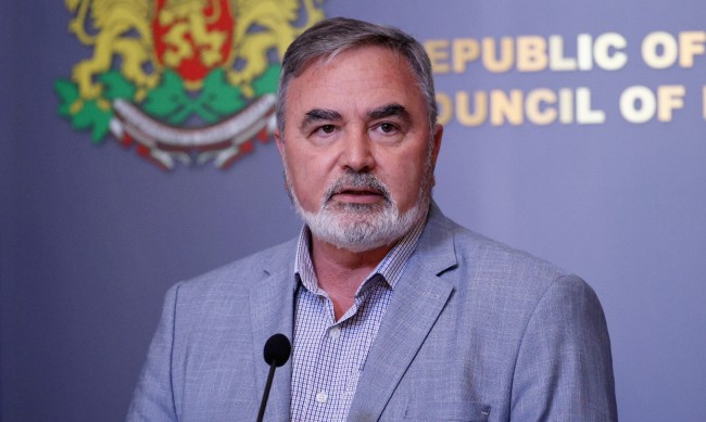 Кунчев: Няма да се въвежда извънредна ситуация заради коклюш