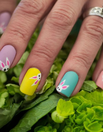 Великденски маникюр – зайци, яйца и пастелни цветове