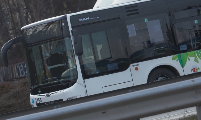 Закриха автобусна линия 384 до летището в София