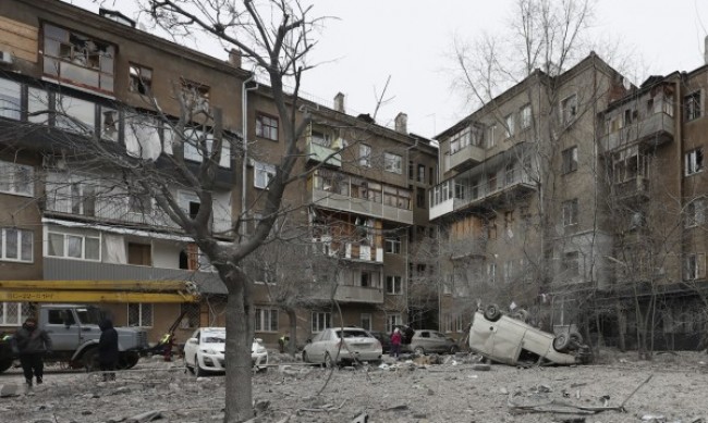 Двама убити и 8 ранени след руски ракетен удар над Одеса