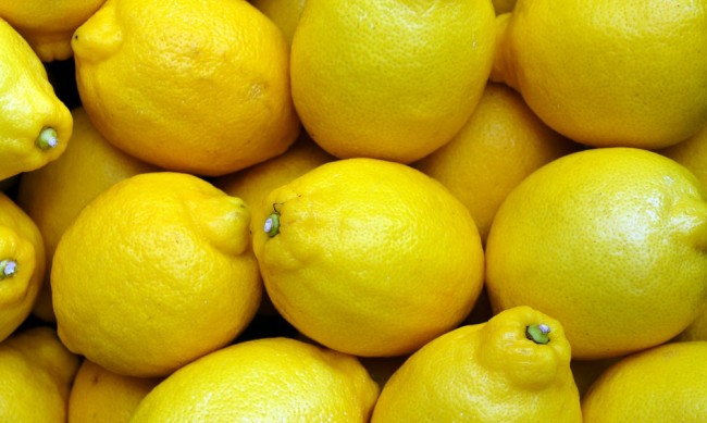 БАБХ: 12 партиди с лимони са спрени на 