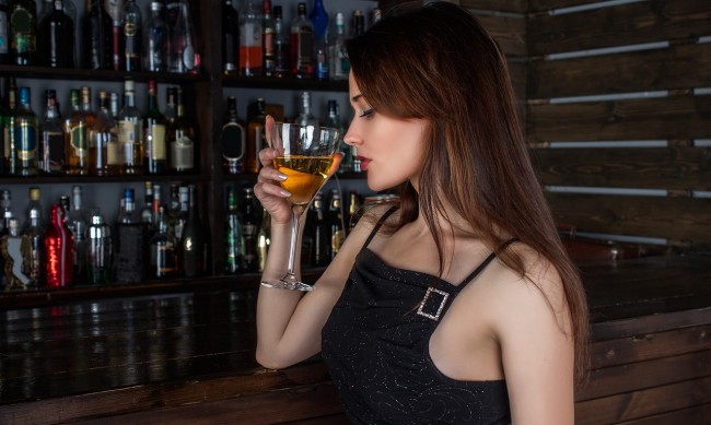 Младите хора в САЩ вече почти не близват алкохол 