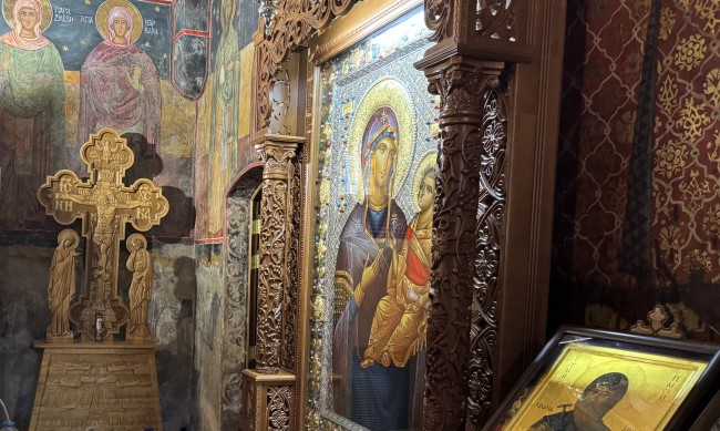 Литийно шествие на Бачковския манастир на втория ден от Великден 