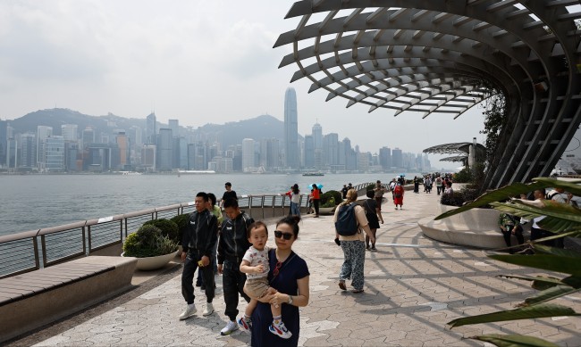 Богатите туристи стават кът в Хонконг