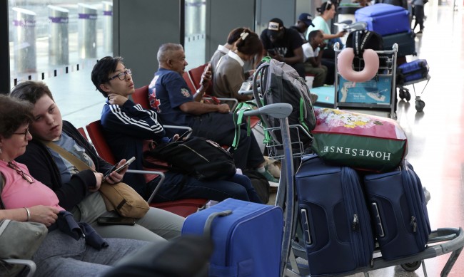 Хаос на британски летища заради системата за паспортен контрол