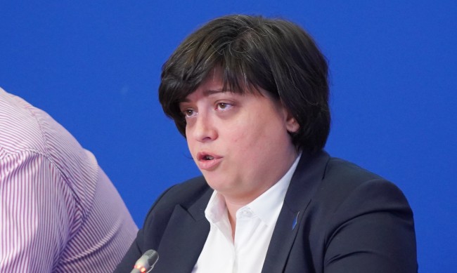 Диана Русинова срещу нововъденията по "Витошка" и "Патриарха"