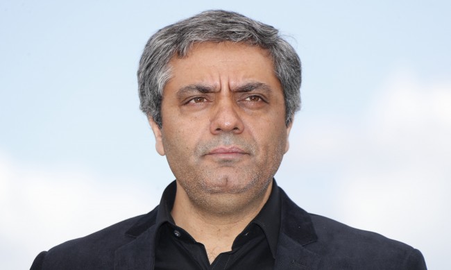 Известен ирански режисьор осъден на удари с камшик и затвор