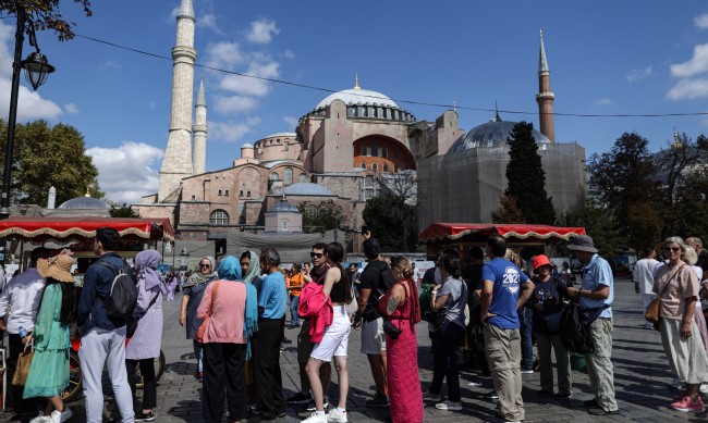 Близо 4 млн. туристи посетили Истанбул през първите 3 месеца на годината
