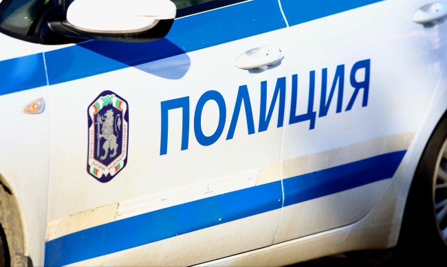Осем души са задържани с дрога при спецакция в София