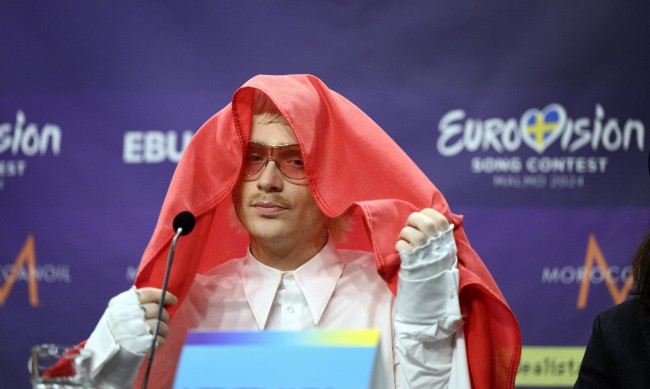 Отстраниха нидерландския изпълнител от финала на Евровизия