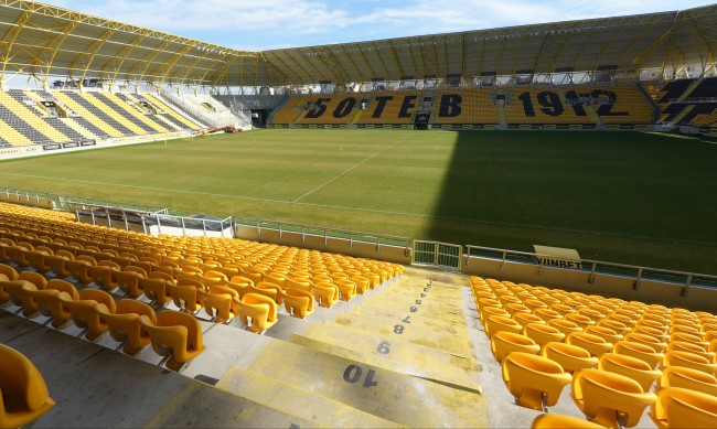 "Ботев" (Пловдив) с позиция: Нямаме намерение да напускаме своя стадион