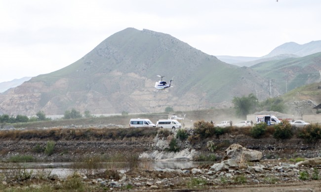 5 страни предложиха помощ на Иран в издирването на хеликоптера на Раиси