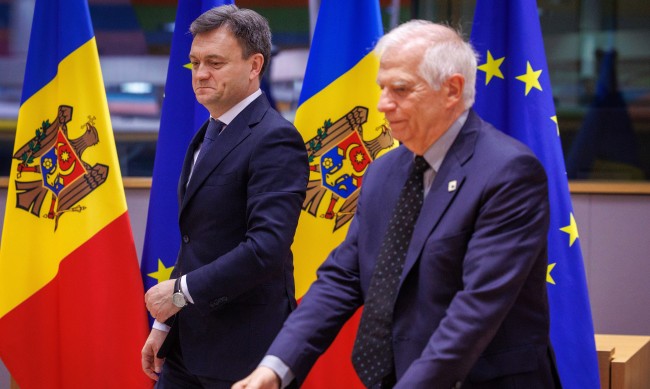 Молдова подписа пакт с ЕС под носа на Русия