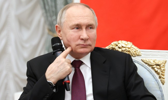 Путин вижда пречка за мирни преговори, Зеленски нямал легитимност