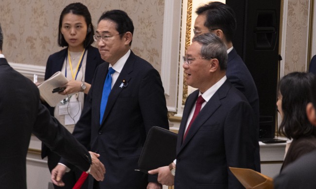 В Сеул разговарят лидерите на Южна Корея, Китай и Япония