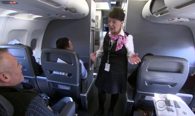 Почина Бет Наш - най-възрастната стюардеса в света 