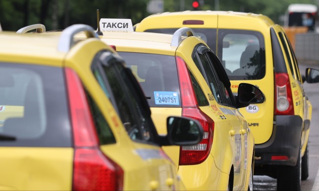 Тройно увеличение поискаха в Пловдив шофьорите на такси