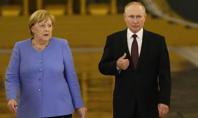 Газовият шпионаж на Путин и мълчанието на Меркел