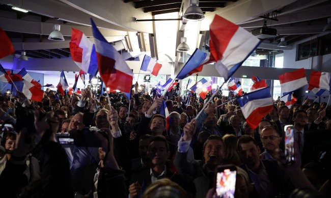 Льо Пен отнесе Макрон във Франция на евроизборите