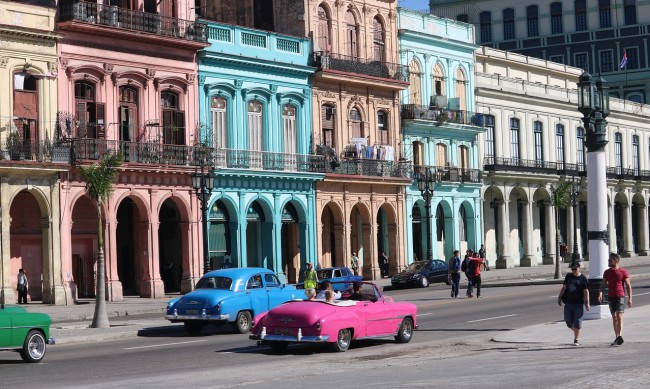 Куба се опитва да привлече китайски и руски туристи