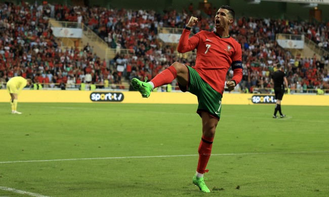 Роналдо с 2 гола и рекорд за Португалия преди старта на Евро 2024