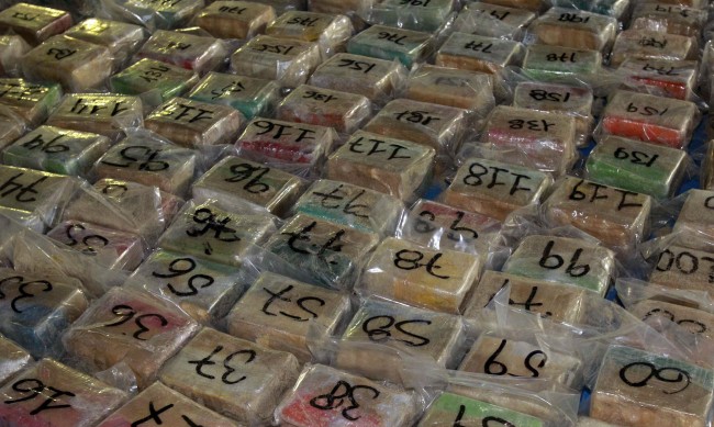 Кокаин за 1 млн. евро заловиха на пристанище Пирея