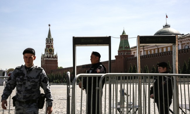Мъж с двойно гражданство арестуван в Русия за измяна