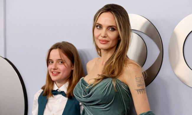 Джоли и дъщеря &#1117; Вивиен в тон на наградите „Тони“ 2024