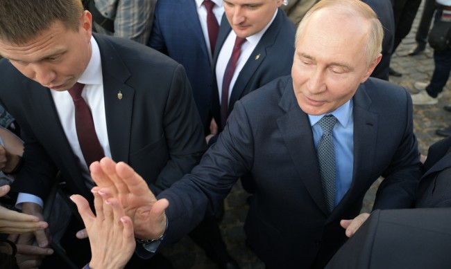 Доверието на руснаците към Путин расте, вече е 81%