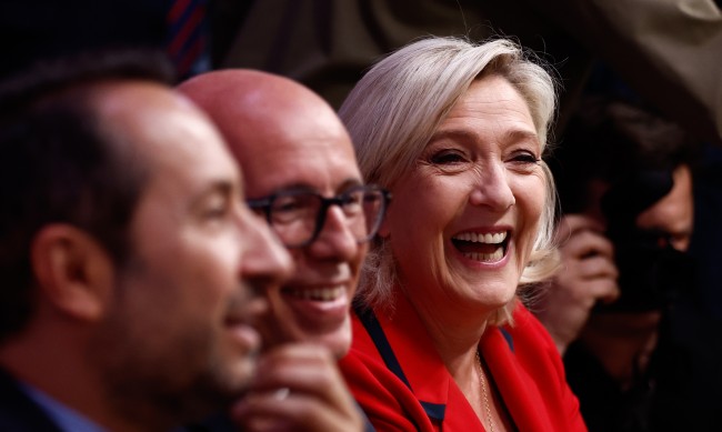 Шок за Макрон: Крайната десница спечели първия тур на изборите във Франция