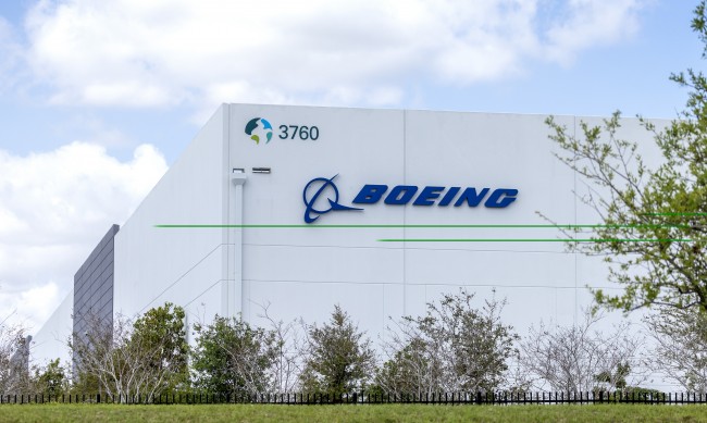 Ново обвинение срещу Boeing: Слагали части в самолетите, хвърлени за скрап