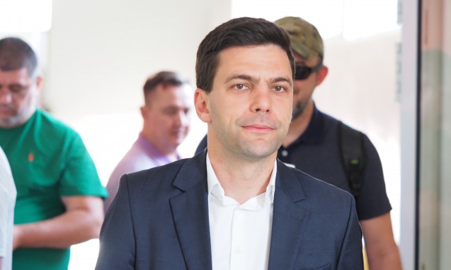 Минчев: Ситуацията в България не се отразява позитивно на позициите ни в ЕП