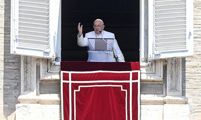 Папата призова за спиране на огъня по време на Олимпиадата