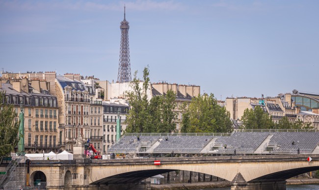 Игрите удариха ресторантьорите в Париж