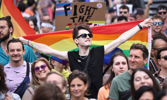 ЛГБТ парадът в Кьолн събра над 1,2 милиона души
