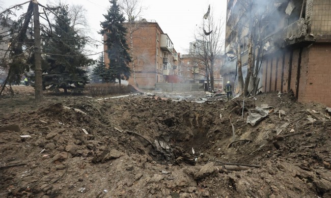 Русия атакува по въздух Харков, един загинал