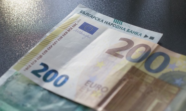 Българите в чужбина са пратили рекордна сума пари у нас 