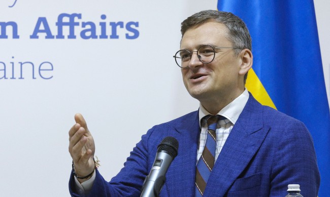 Кулеба: Украйна е готова за "добронамерени" мирни преговори с Русия