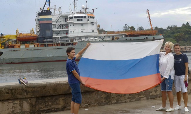 Руски военни кораби влязоха в пристанище Хавана
