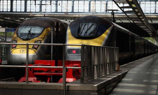 Крайнолеви седят зад саботажа на жп мрежата във Франция