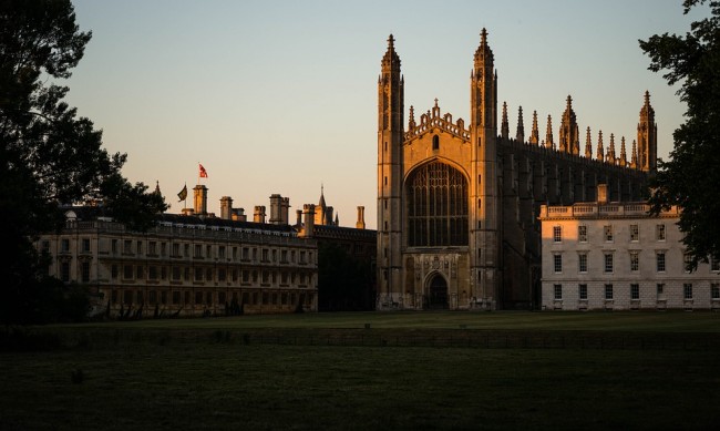 Британски университет никога не е фалирал, но кризата едва започва