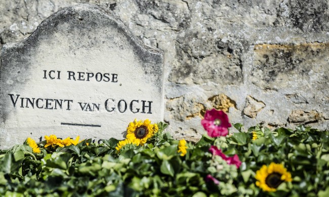 Художник модернист разкопа гроба на Ван Гог да го съживи за пърформанс