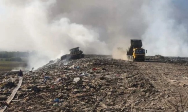Напълно потушен е пожарът на депото в Цалапица